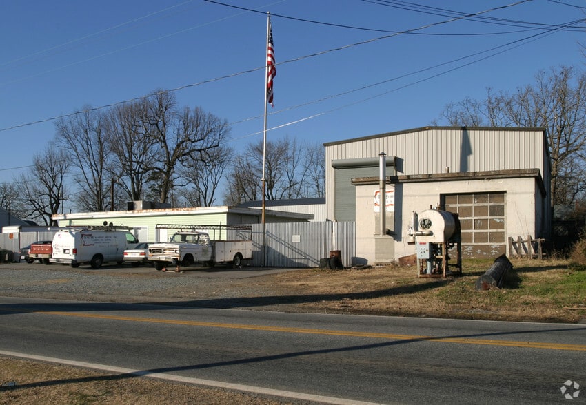 3005 McConnell Rd, Greensboro, NC for sale - Primary Photo - Image 1 of 1