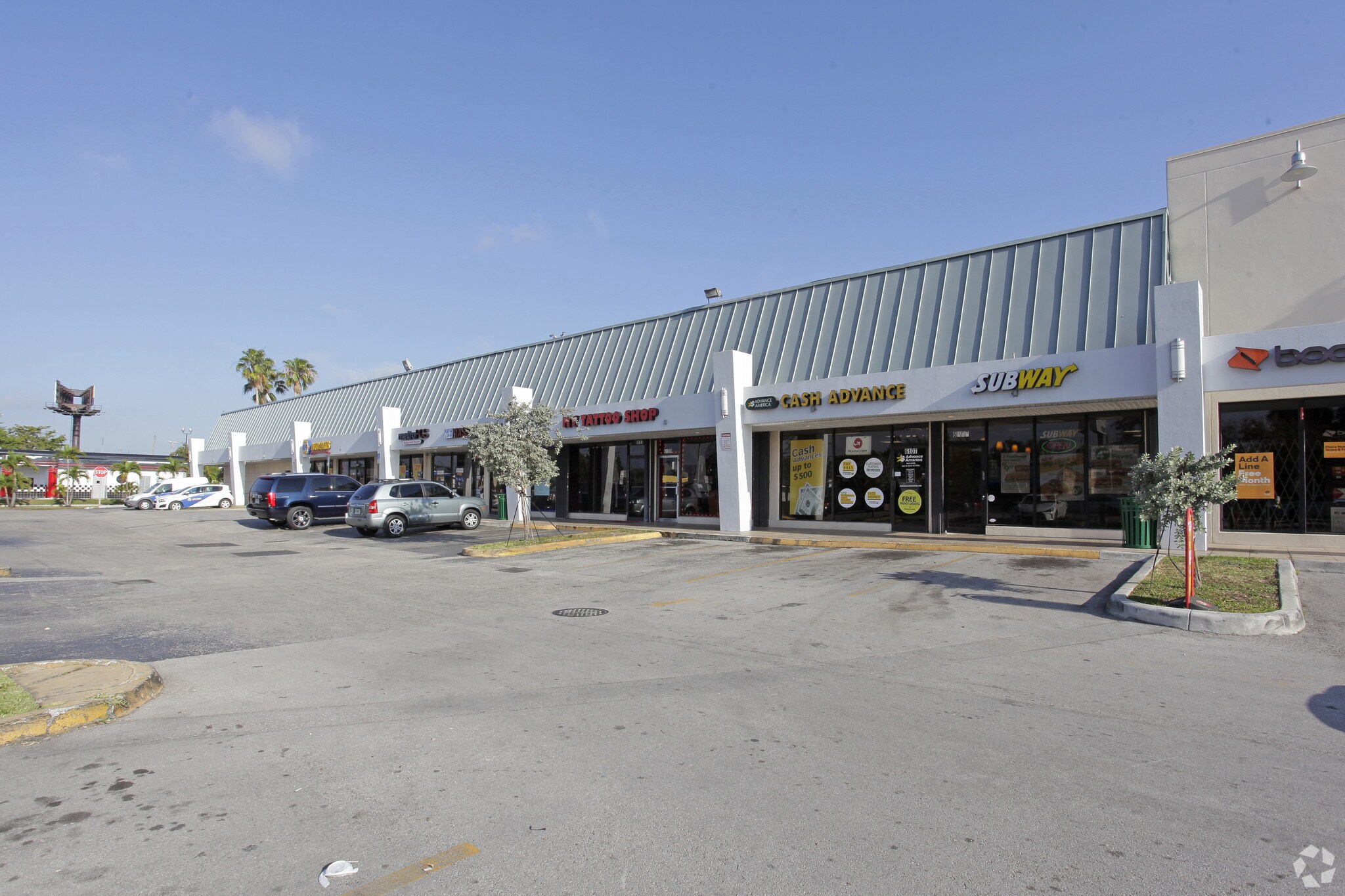 6105-6117 Hollywood Blvd, Hollywood, FL à louer Photo principale- Image 1 de 8