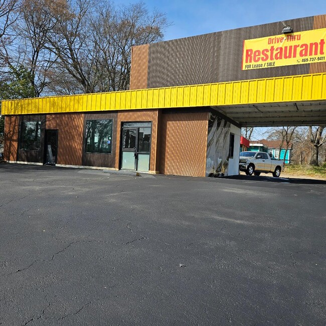 Plus de détails pour 1116 Gentry Pkwy, Tyler, TX - Commerce de détail à louer