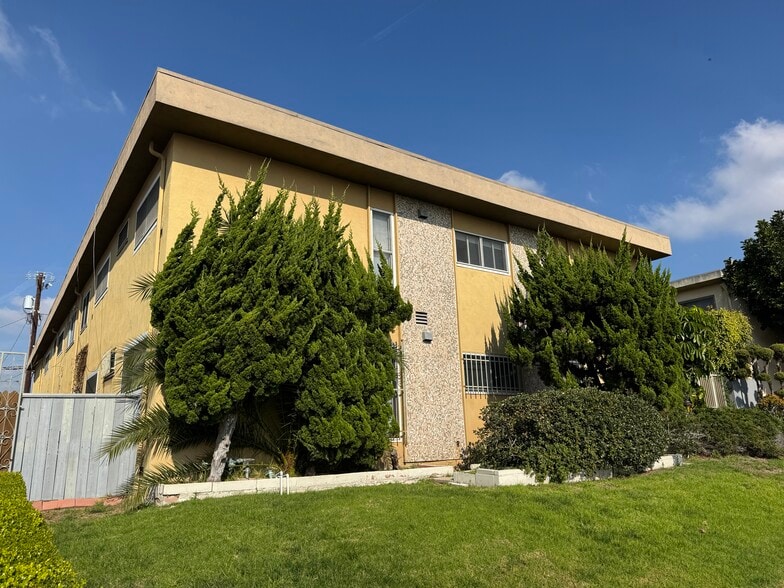 7769 Saint Bernard St, Playa Del Rey, CA for sale - Building Photo - Image 2 of 8