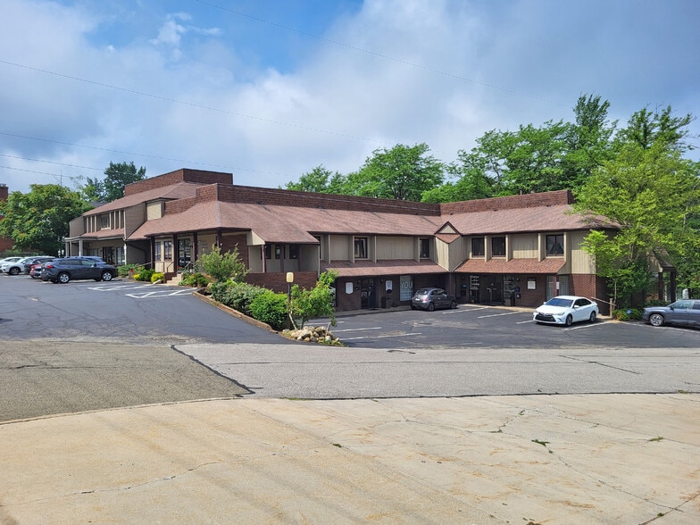 4402 Peach St, Erie, PA for lease - Building Photo - Image 1 of 5