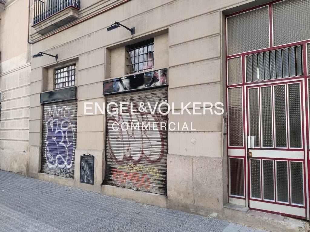 Barcelona, BAR 08015 - Unit 10 - - Interior Photo - Image 1 of 14