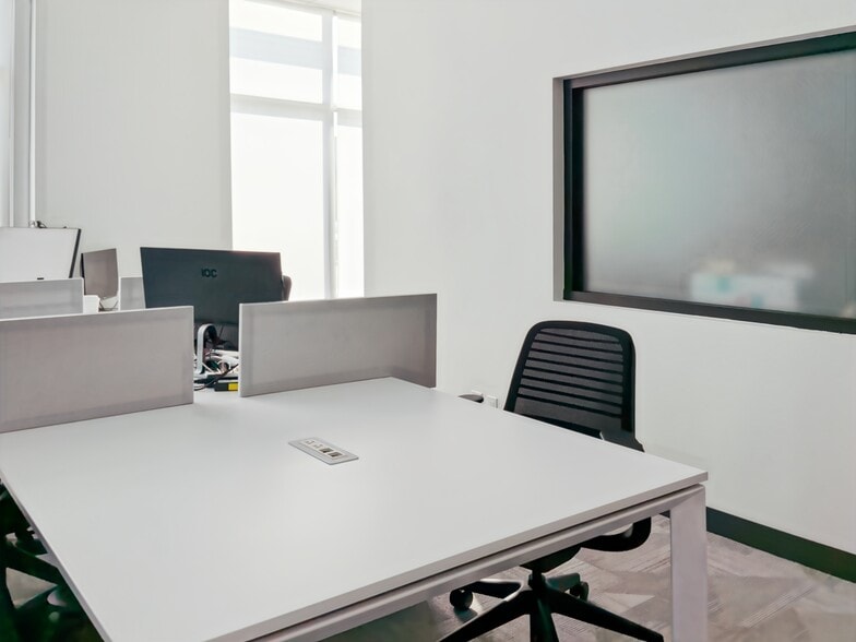 10601 Walker St, Cypress, CA for lease - Interior Photo - Image 3 of 8