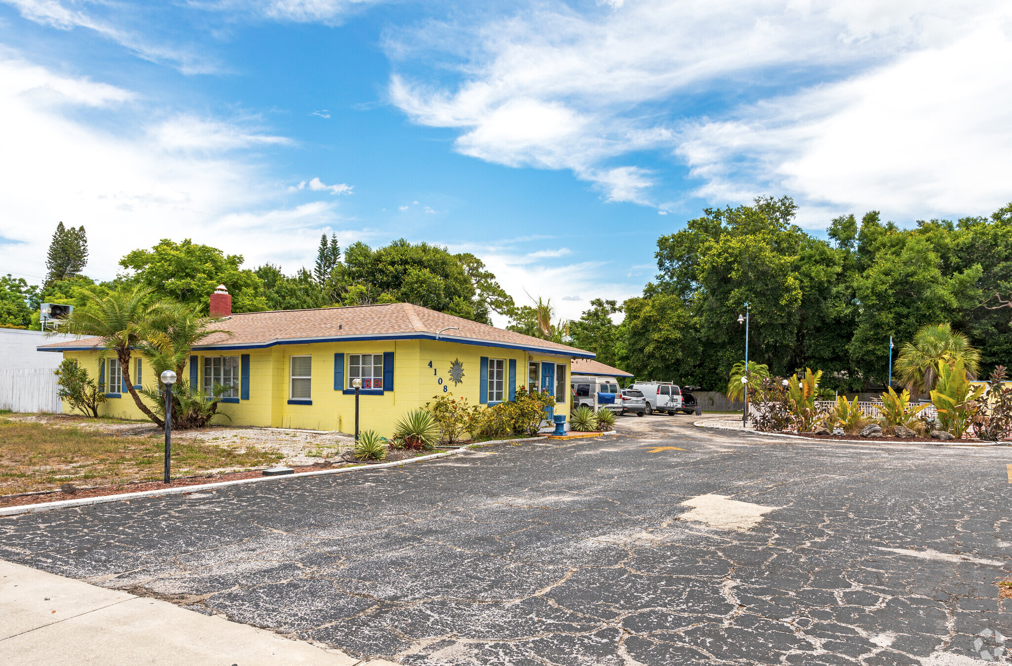 4108 Tamiami Trl, Sarasota, FL for sale Building Photo- Image 1 of 5