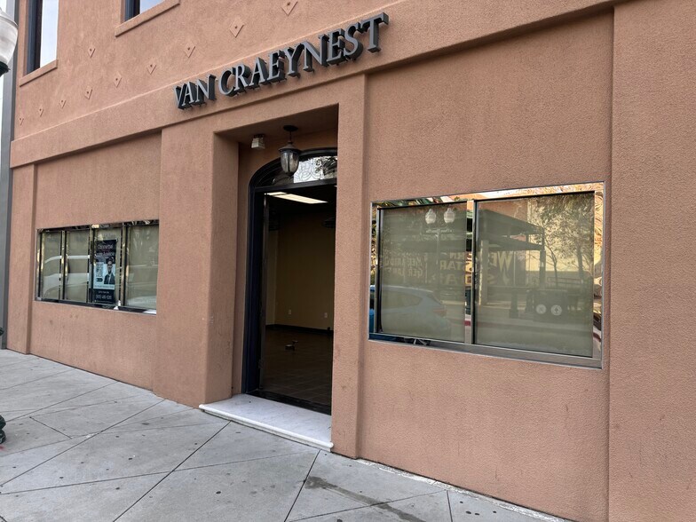 109 N 5th St, Redlands, CA à louer - Photo du bâtiment - Image 2 de 16