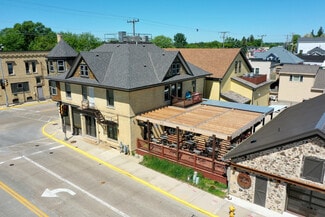 Plus de détails pour 100-104 W Washington St, Slinger, WI - Commerce de détail à vendre