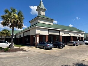 9828 Bluebonnet Blvd, Baton Rouge, LA for lease Building Photo- Image 1 of 8