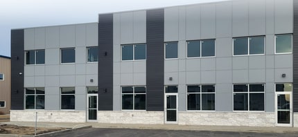 2202-2210 E Redbear Av, Regina, SK for lease Building Photo- Image 1 of 2