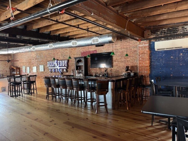 12 Broad St, Berlin, MD à vendre - Photo du bâtiment - Image 3 de 10