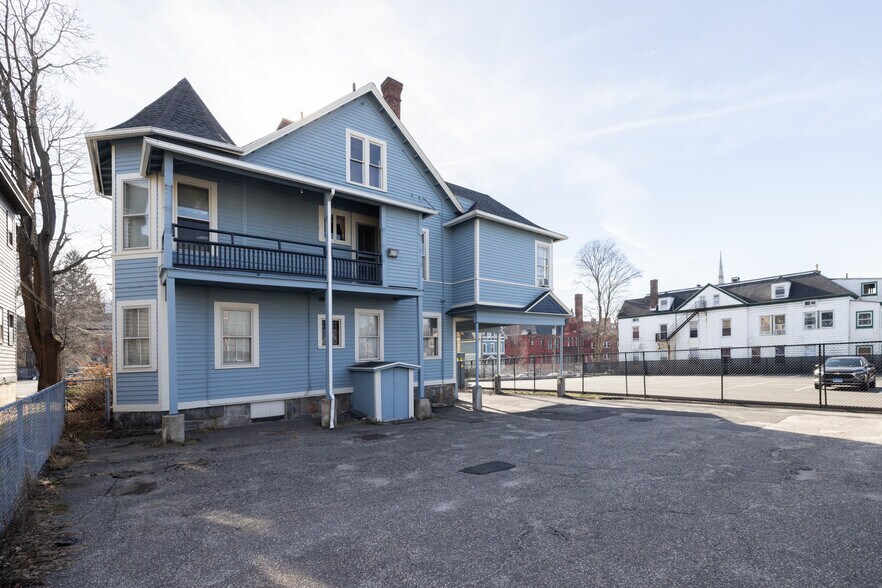 59 Central Ave, Waterbury, CT à vendre - Photo du bâtiment - Image 3 de 35