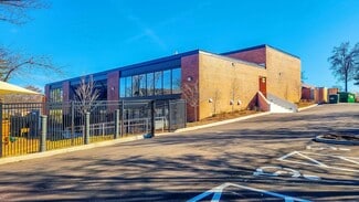 Plus de détails pour 689 Craig Rd, Creve Coeur, MO - Commerce de détail à vendre