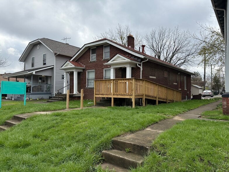 2637 Sullivant Ave, Columbus, OH for sale - Building Photo - Image 1 of 14