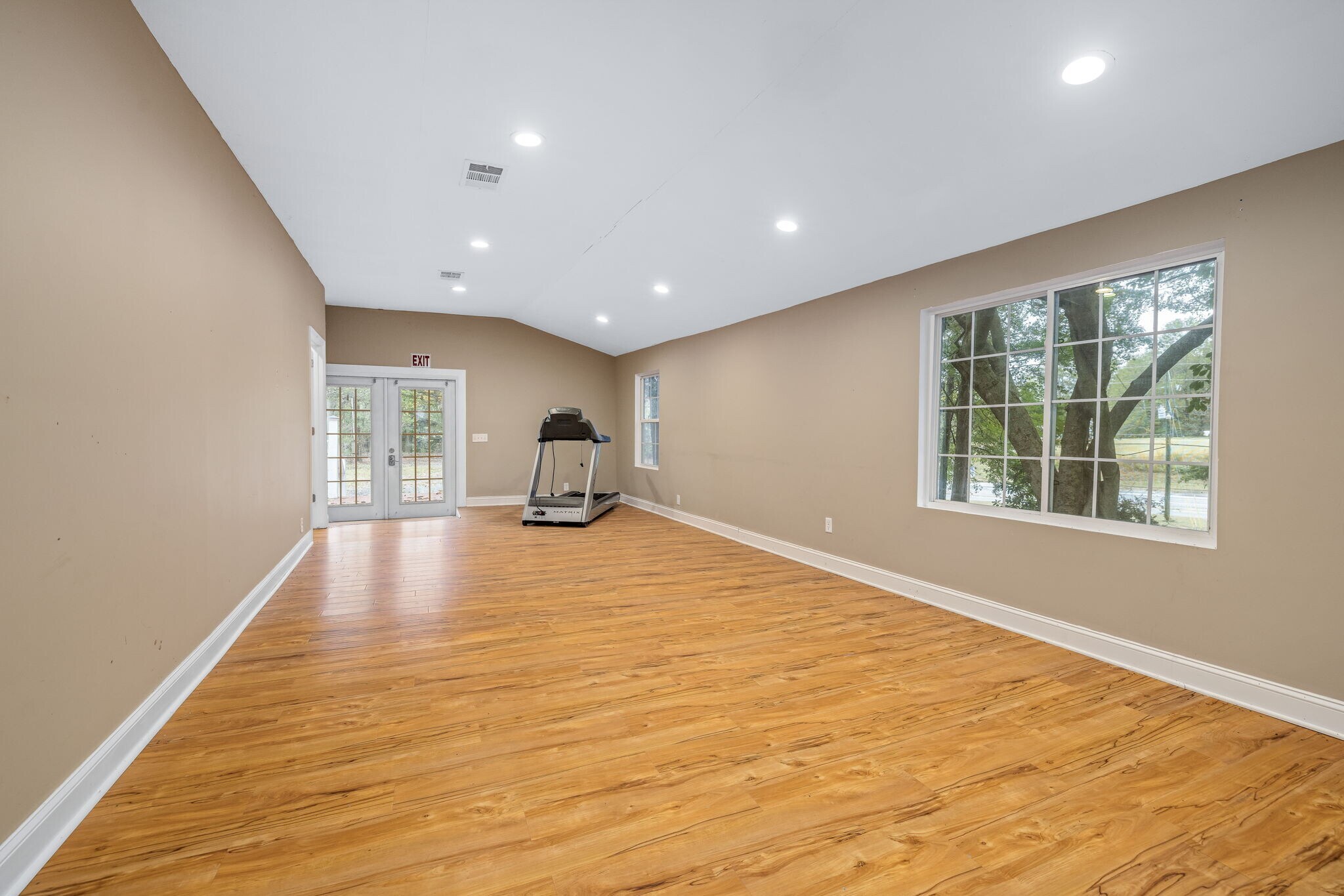 4407 Winder Hwy, Flowery Branch, GA à vendre Photo principale- Image 1 de 37