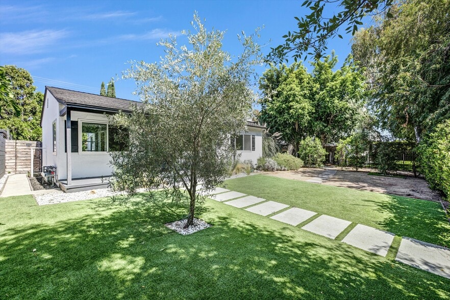 6512 Coldwater Canyon Ave, Valley Glen, CA for sale - Building Photo - Image 3 of 45