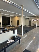 21144-21146 Ventura Blvd, Woodland Hills, CA for lease Interior Photo- Image 1 of 11