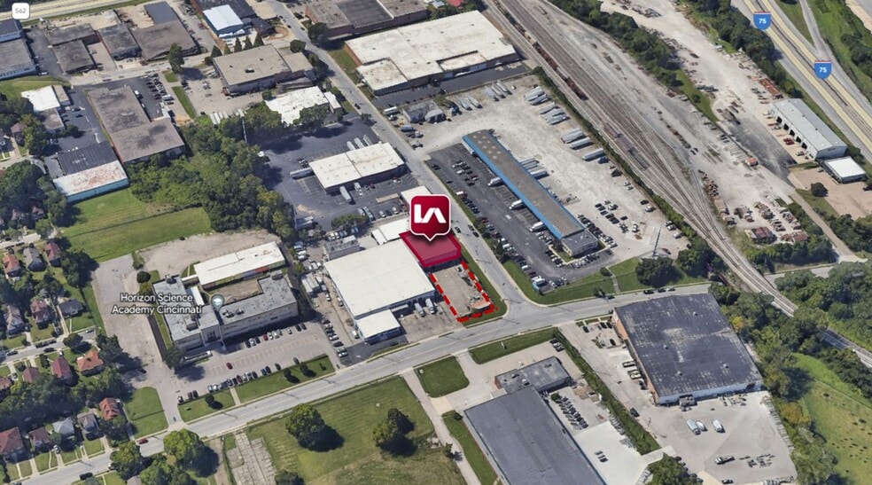 1025 Laidlaw Ave, Cincinnati, OH for lease - Building Photo - Image 1 of 3
