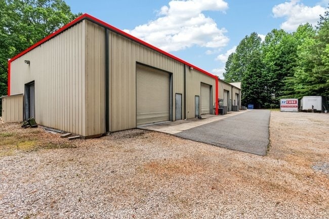 119 Magnolia Park Dr, Mooresville, NC for sale - Building Photo - Image 2 of 34