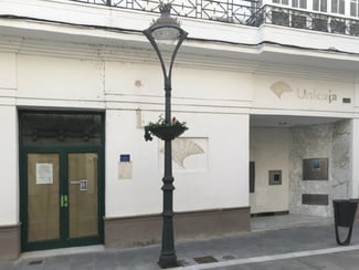 Plus de détails pour Multi-résidentiel à vendre