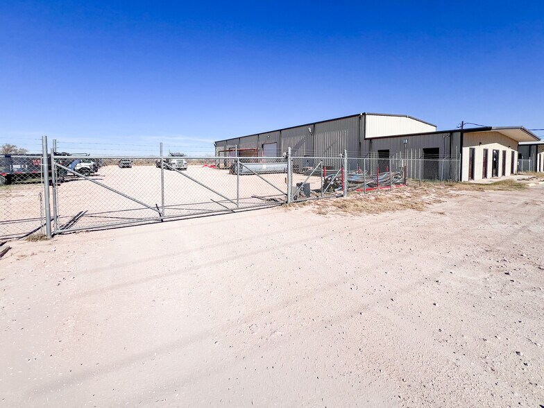 12620 W County Road 133, Odessa, TX à louer - Photo du bâtiment - Image 2 de 15