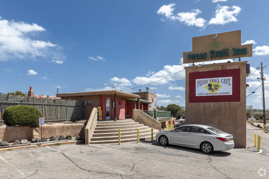 2239 Old Pecos Trl, Santa Fe, NM à vendre - Photo du bâtiment - Image 1 de 1