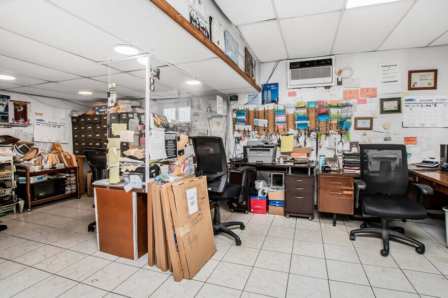 2849 Fulton St, Brooklyn, NY à vendre - Photo du bâtiment - Image 3 de 26