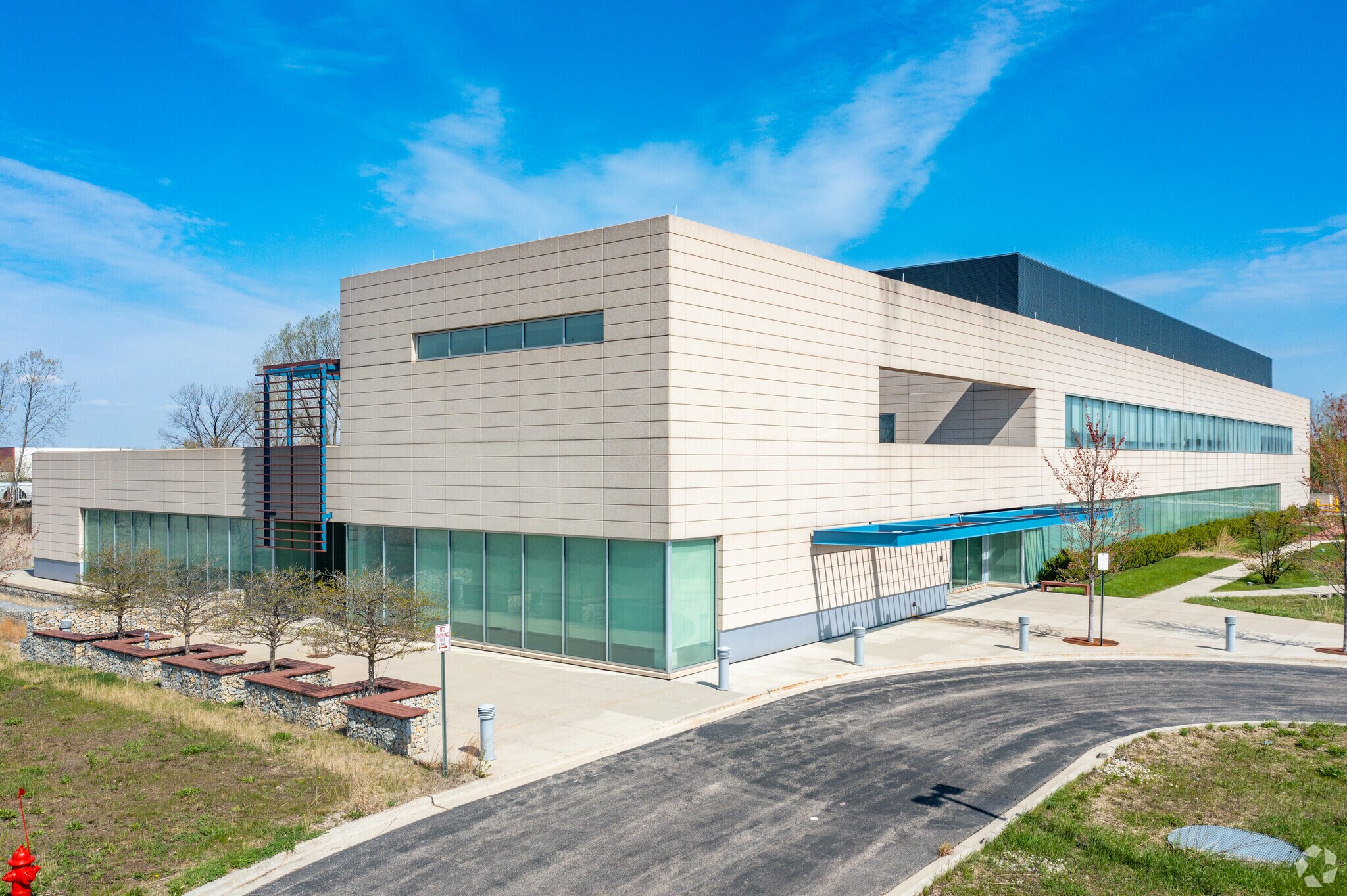 2870 Forbs Ave, Hoffman Estates, IL for lease Primary Photo- Image 1 of 8