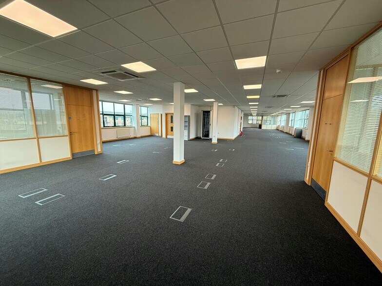 810 Mandarin Court, Warrington for lease - Interior Photo - Image 1 of 6