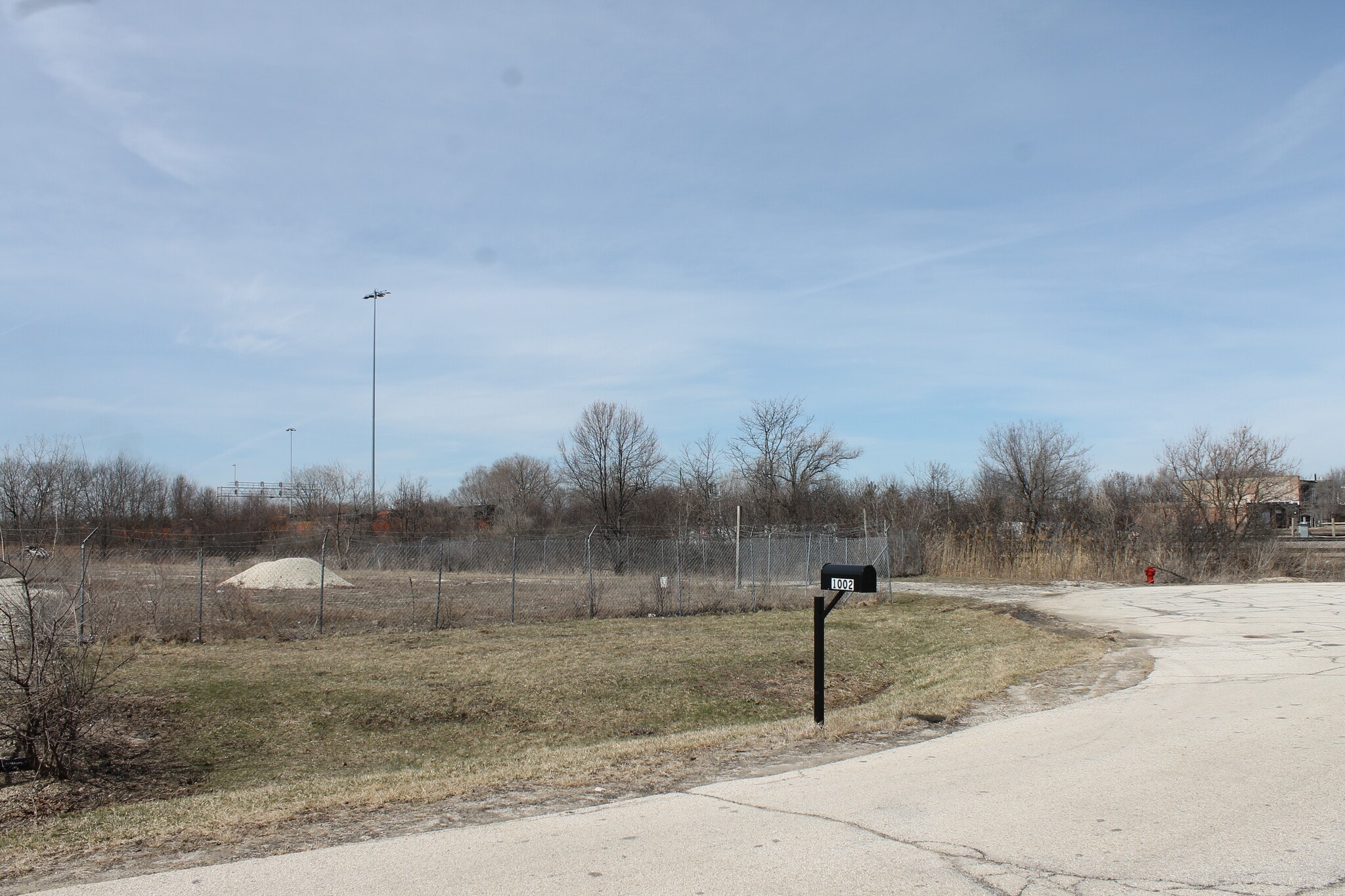 1002 Old Eola Rd, Aurora, IL for sale Primary Photo- Image 1 of 5