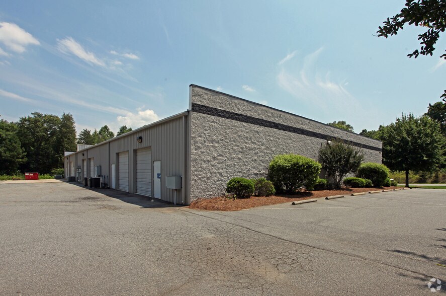 8261 Highway 73 Hwy, Denver, NC à louer - Photo du bâtiment - Image 2 de 2