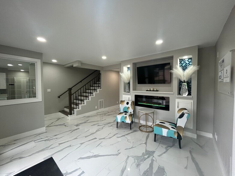 1721-1725 E Southlake Blvd, Southlake, TX for lease - Interior Photo - Image 3 of 6