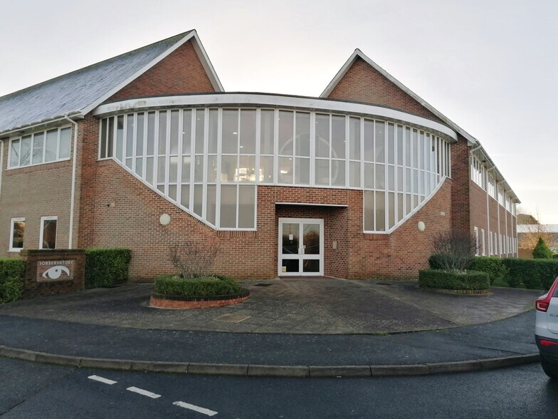 Brading Rd, Ryde à louer - Photo du bâtiment - Image 2 de 2