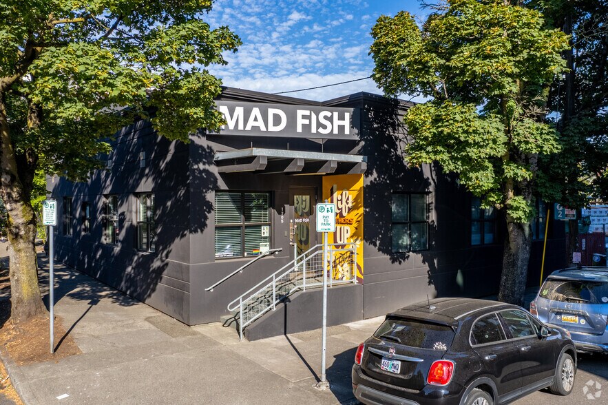 1816 NW Overton St, Portland, OR à louer - Photo du bâtiment - Image 2 de 17