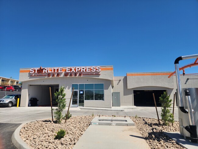 Plus de détails pour 1201 Stardust St, Reno, NV - Commerce de détail à vendre