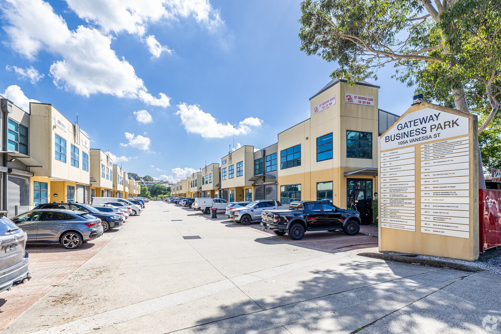 105A Vanessa St, Kingsgrove for lease Primary Photo- Image 1 of 9