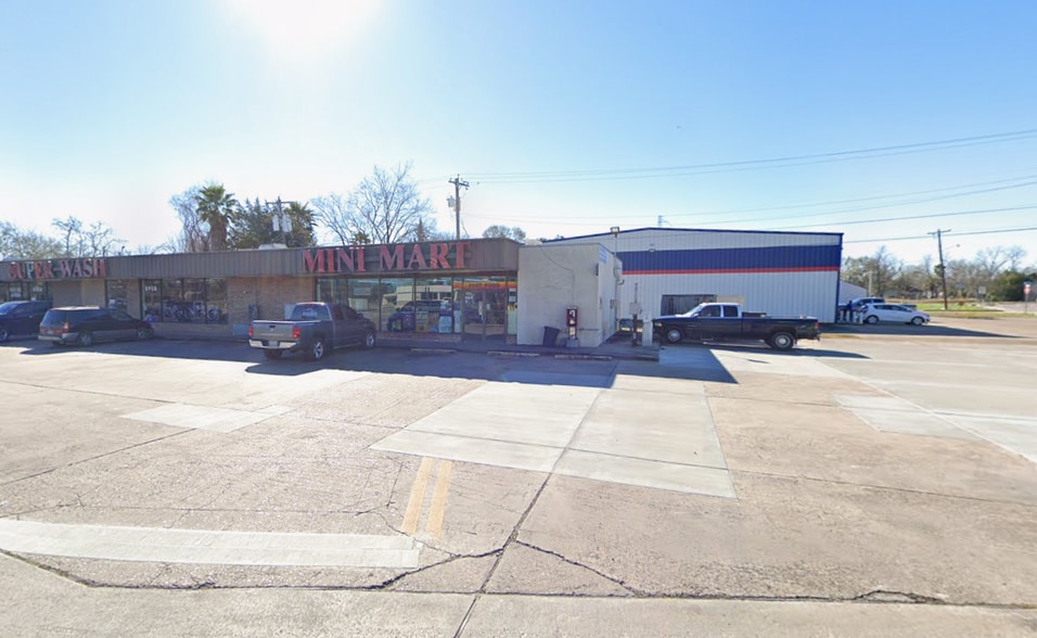 4210 FM 517 Rd E, Dickinson, TX for lease - Primary Photo - Image 1 of 1