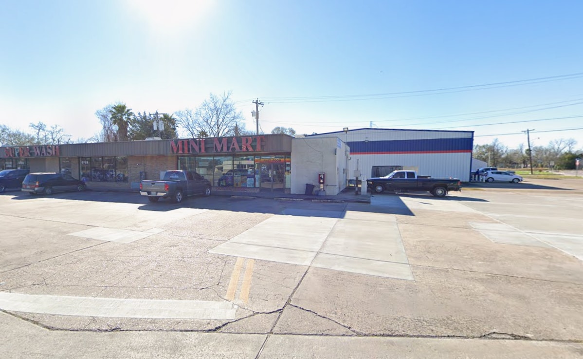 4210-4228 Fm-517, Dickinson, TX à louer Photo principale- Image 1 de 2