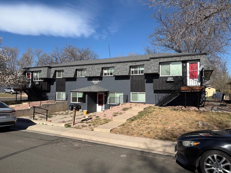 1629 Azalea Dr, Fort Collins, CO à vendre - Photo du bâtiment - Image 1 de 19