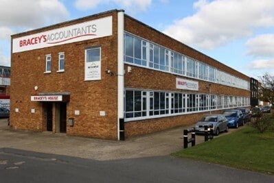 Wilbury Way, Hitchin for lease - Building Photo - Image 2 of 6