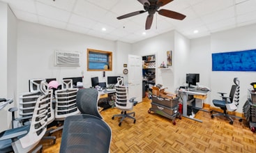50 W 97th St, New York, NY for lease Interior Photo- Image 2 of 5