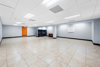2227 N Federal Hwy, Hollywood, FL for lease Interior Photo- Image 2 of 7