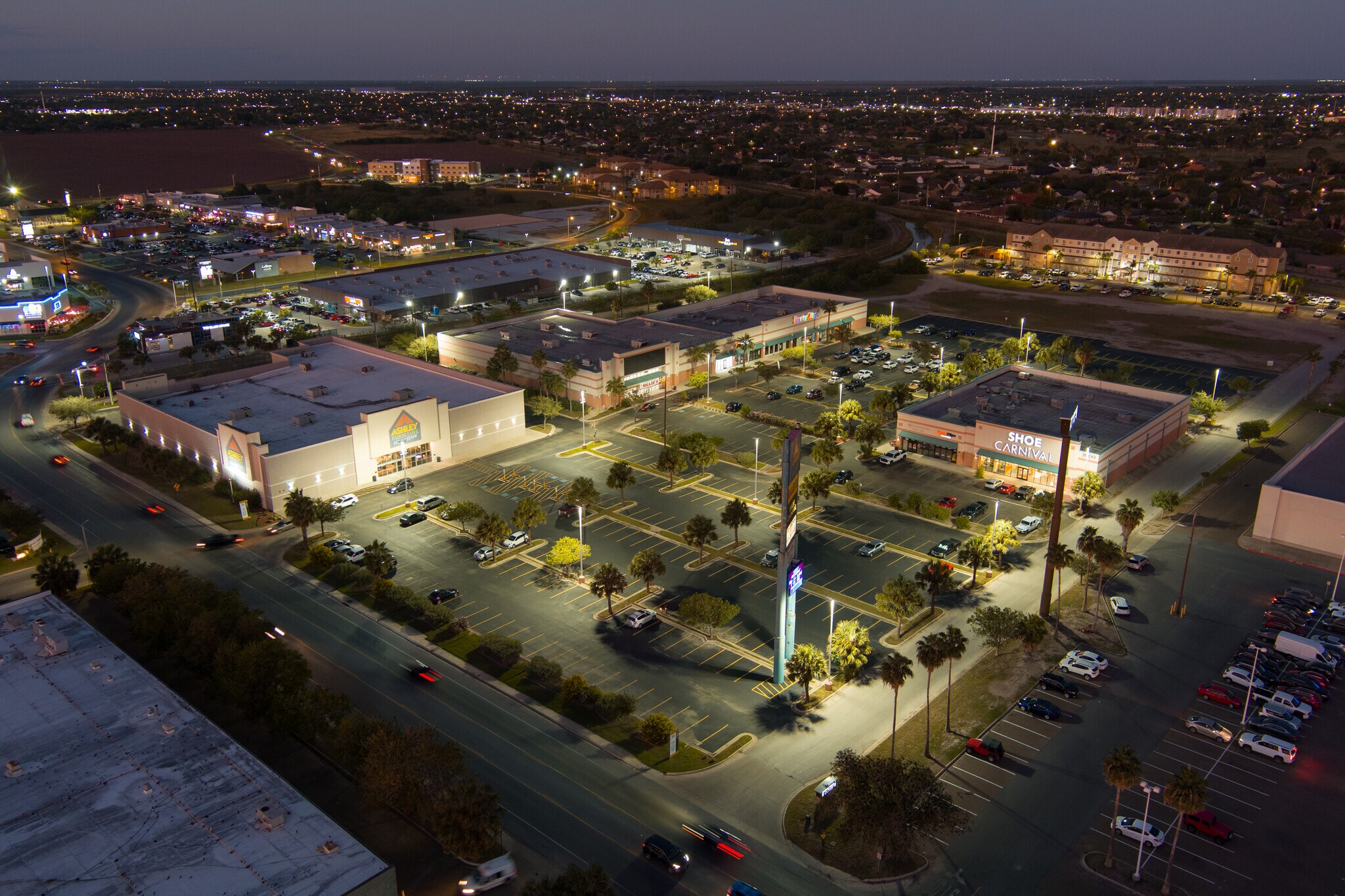 3000 Pablo Kisel Blvd, Brownsville, TX à louer Photo du bâtiment- Image 1 de 20