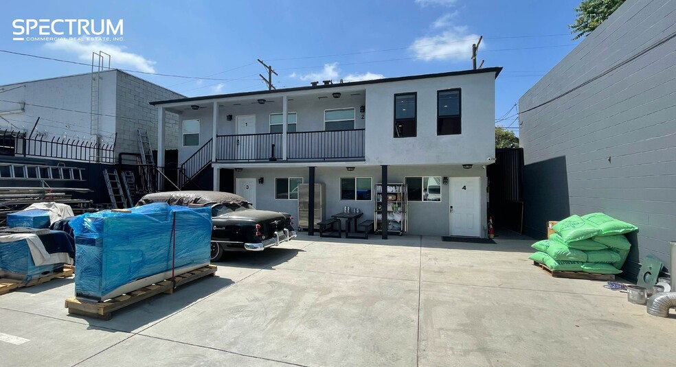 14248-14248 1/2 Oxnard St, Van Nuys, CA à vendre - Photo du bâtiment - Image 2 de 20