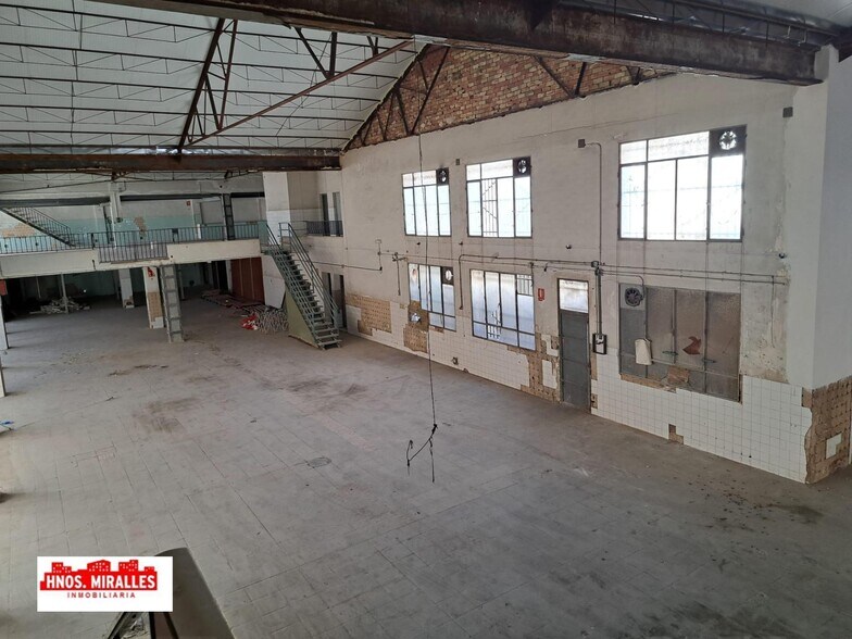 Industriel dans Elche, Alicante à louer - Photo du bâtiment - Image 2 de 16