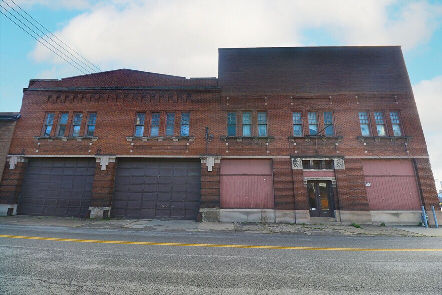 312 N 7th St, Steubenville, OH à vendre - Photo du bâtiment - Image 2 de 62