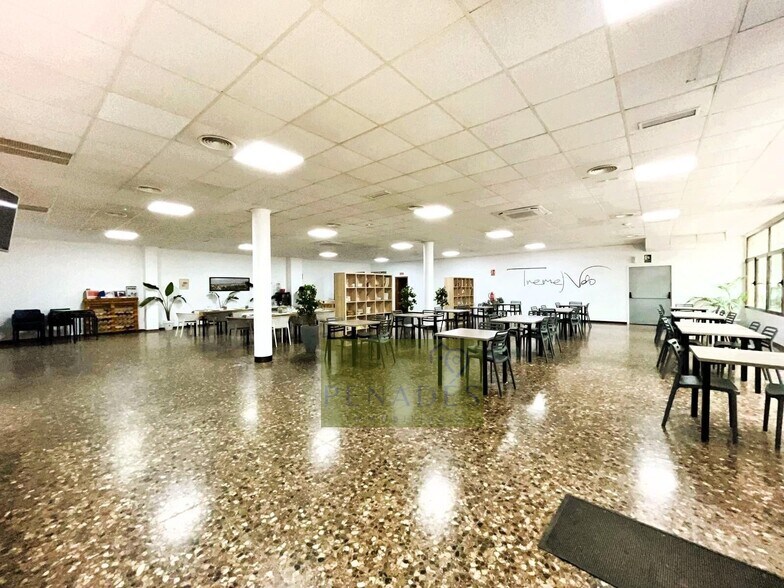 Retail in Ontinyent, Valencia for lease - Interior Photo - Image 2 of 16