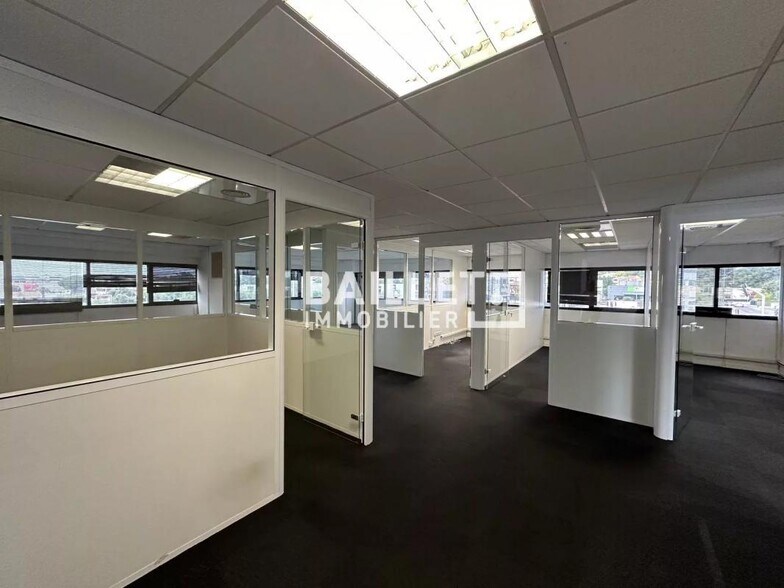 Office in Villeneuve-Loubet for sale - Interior Photo - Image 3 of 9