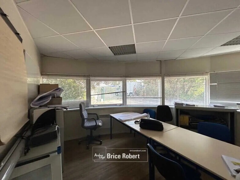 Local d'activités dans Chassieu à vendre - Photo intérieure - Image 3 de 9