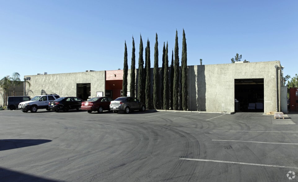 1704-1706 S Grove Ave, Ontario, CA for lease - Building Photo - Image 2 of 2
