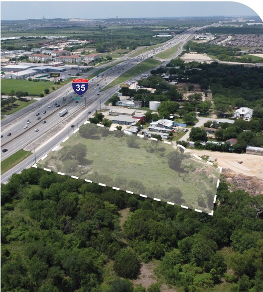 5424 IH-35 S, New Braunfels, TX à louer - Aérien - Image 2 de 4