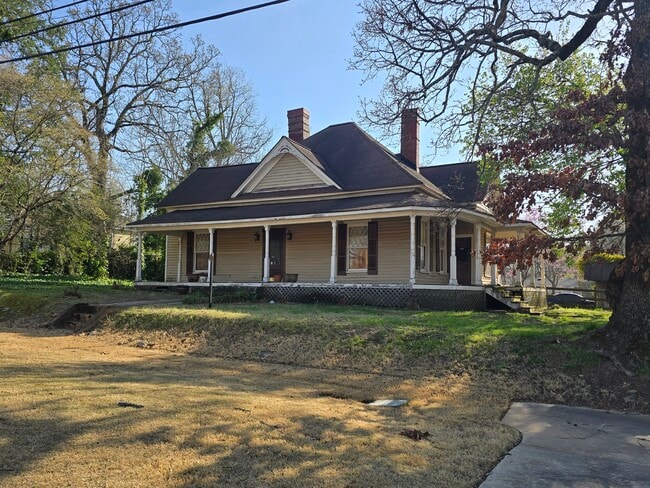 Plus de détails pour 2759 S Main St NW, Kennesaw, GA - Commerce de détail à vendre